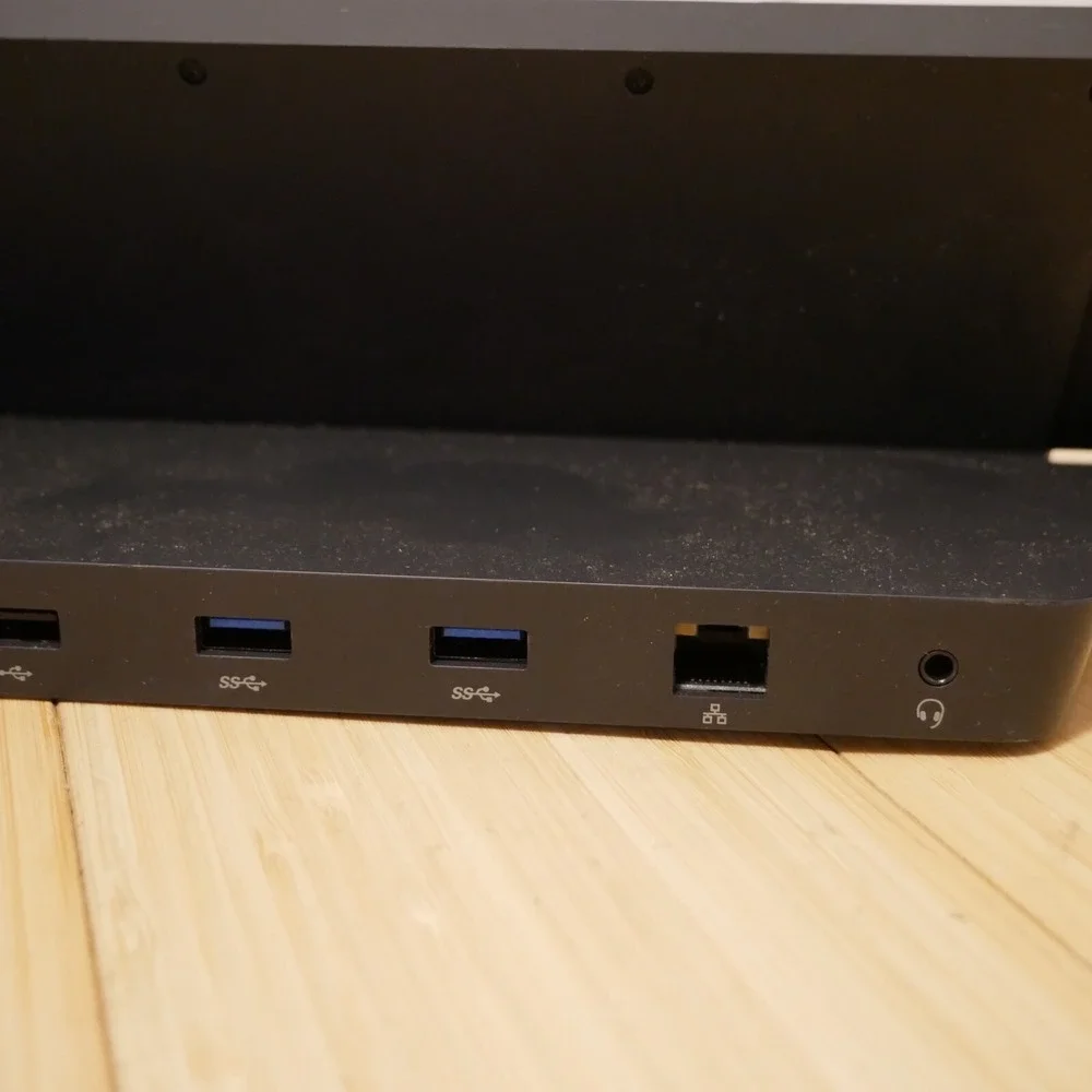 Surface Pro 3 Docking Station Model 1664 only (no charger) - 3‎
